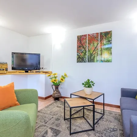 Paljar Apartment *